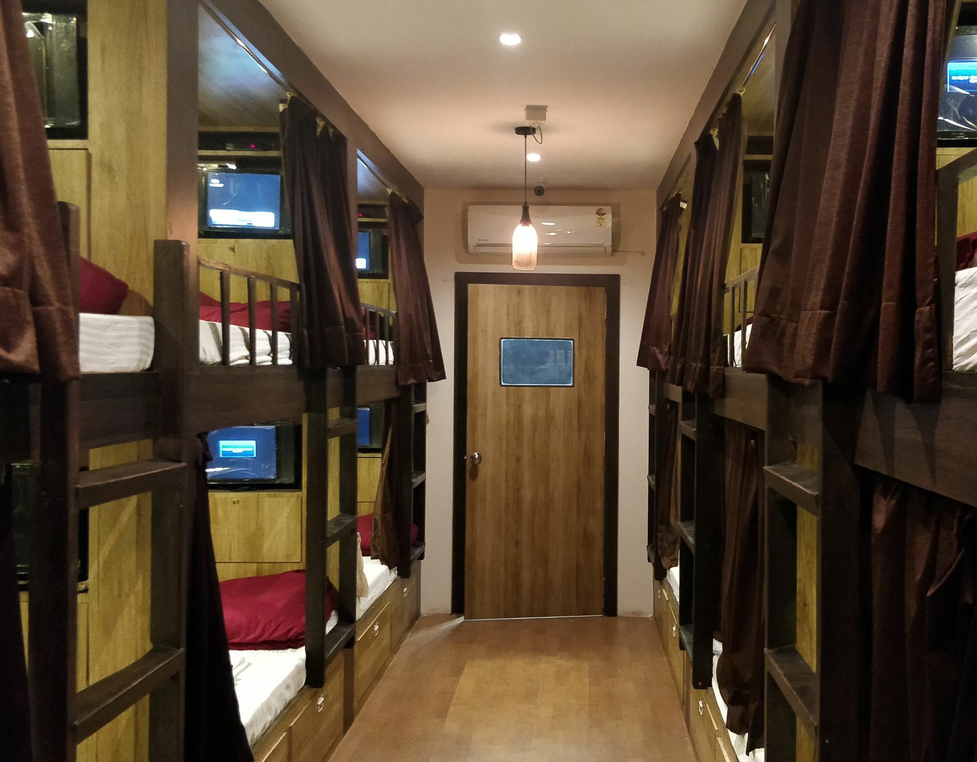 Hilal Dormitory Mumbai Exterior photo